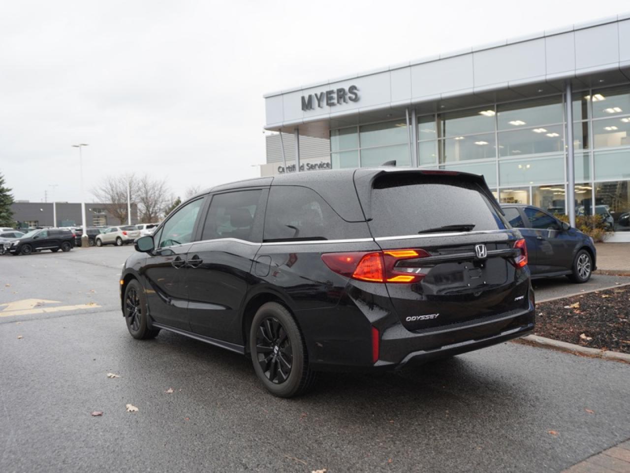 2025 Honda Odyssey Sport  - Sunroof Photo2