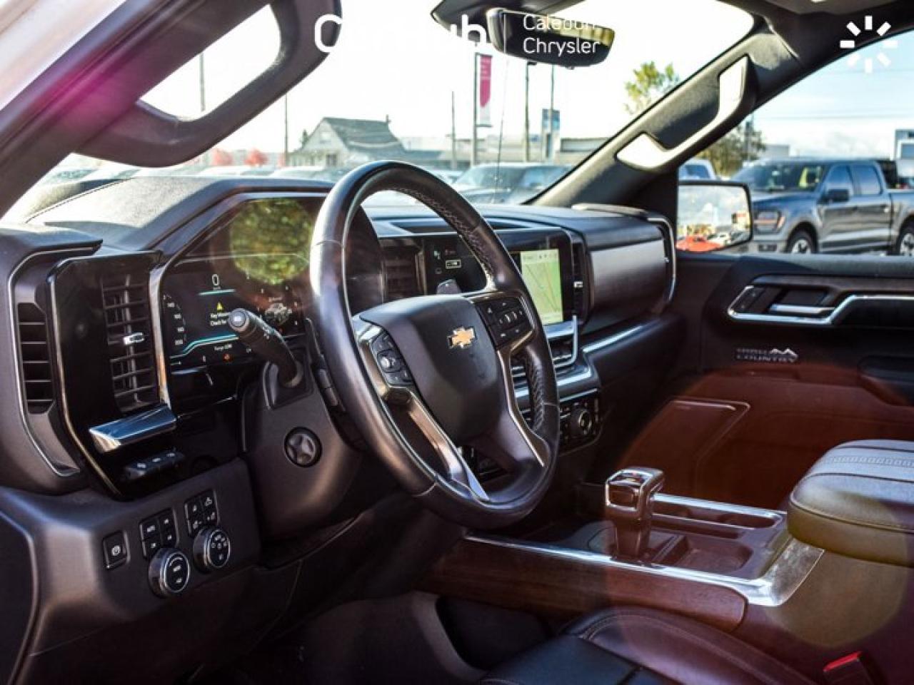 2023 Chevrolet Silverado 1500 High Country 4WD Crew Cab 147" 6.2L Leather Multi Pro Tailgate Sunroof Photo