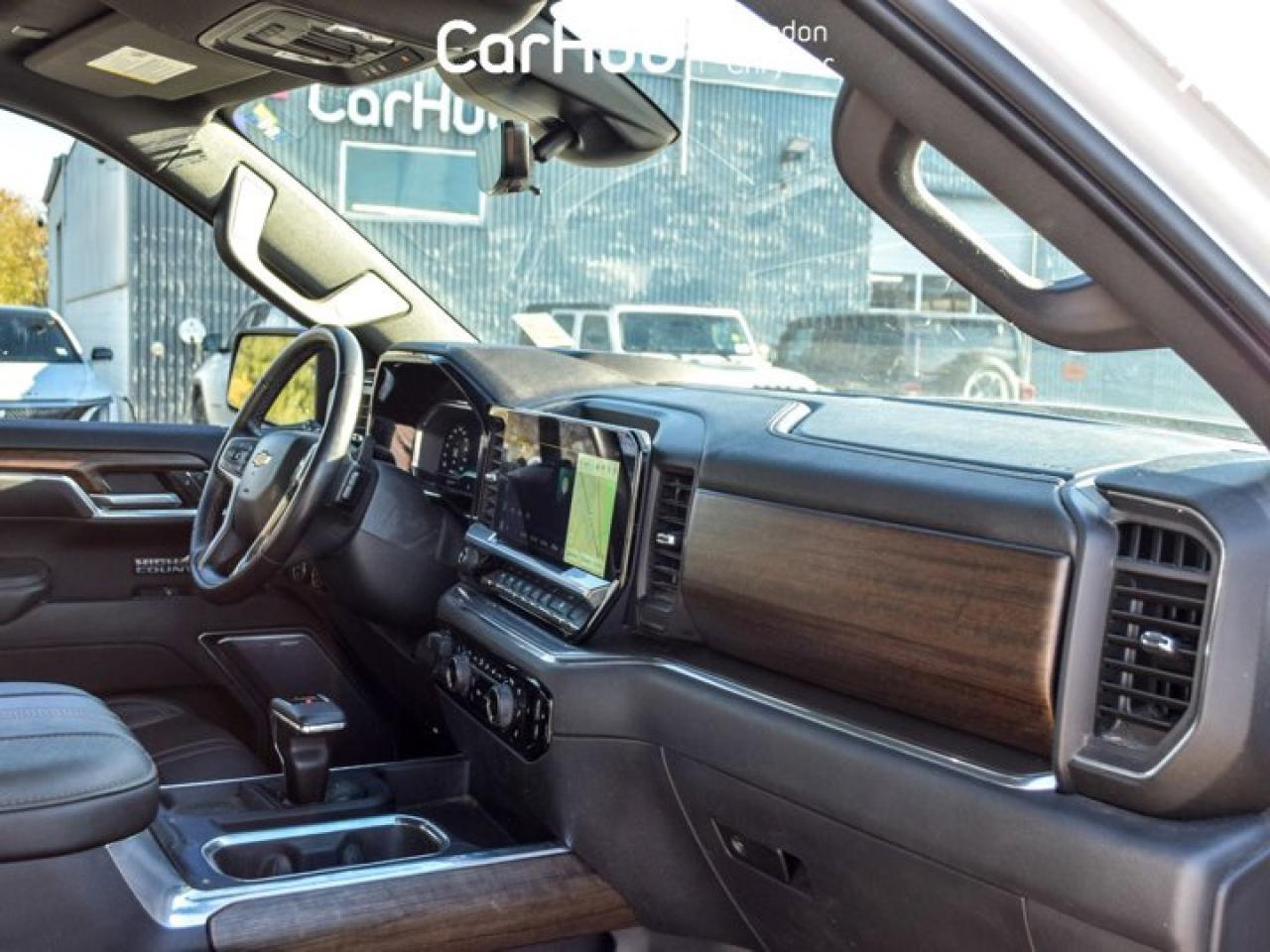 2023 Chevrolet Silverado 1500 High Country 4WD Crew Cab 147" 6.2L Leather Multi Pro Tailgate Sunroof Photo