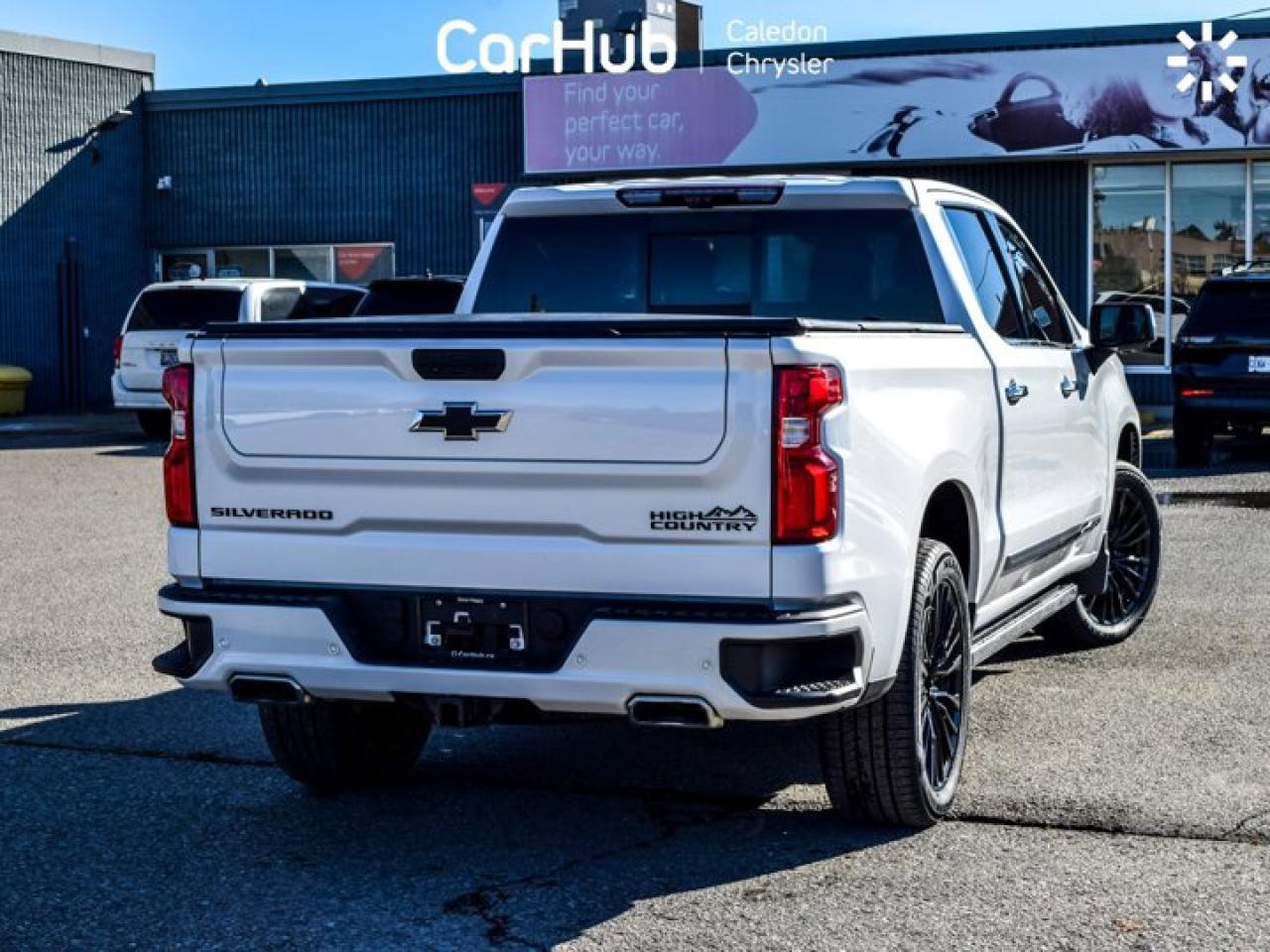 2023 Chevrolet Silverado 1500 High Country 4WD Crew Cab 147" 6.2L Leather Multi Pro Tailgate Sunroof Photo