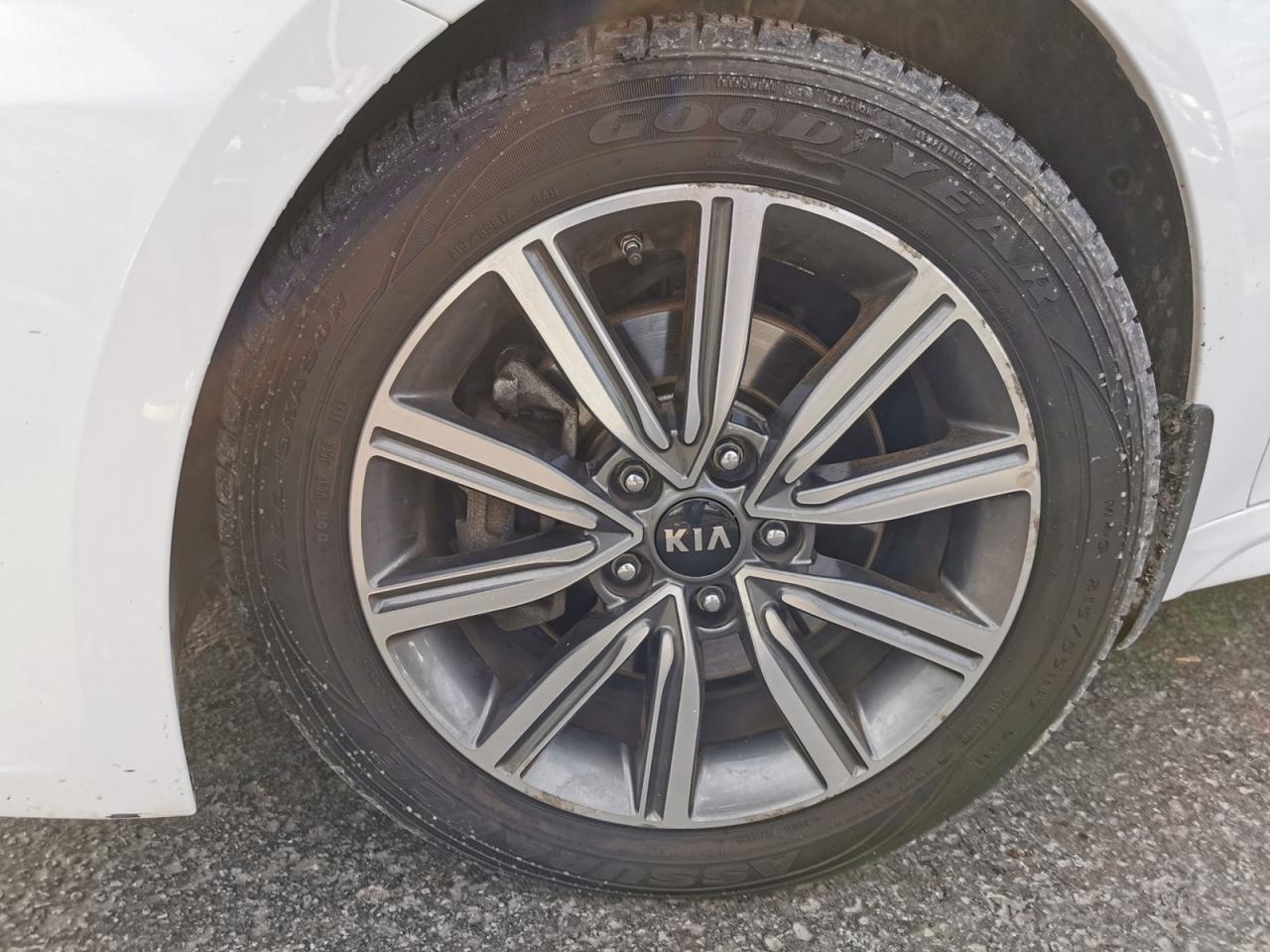 2019 Kia Optima LX - Photo #9
