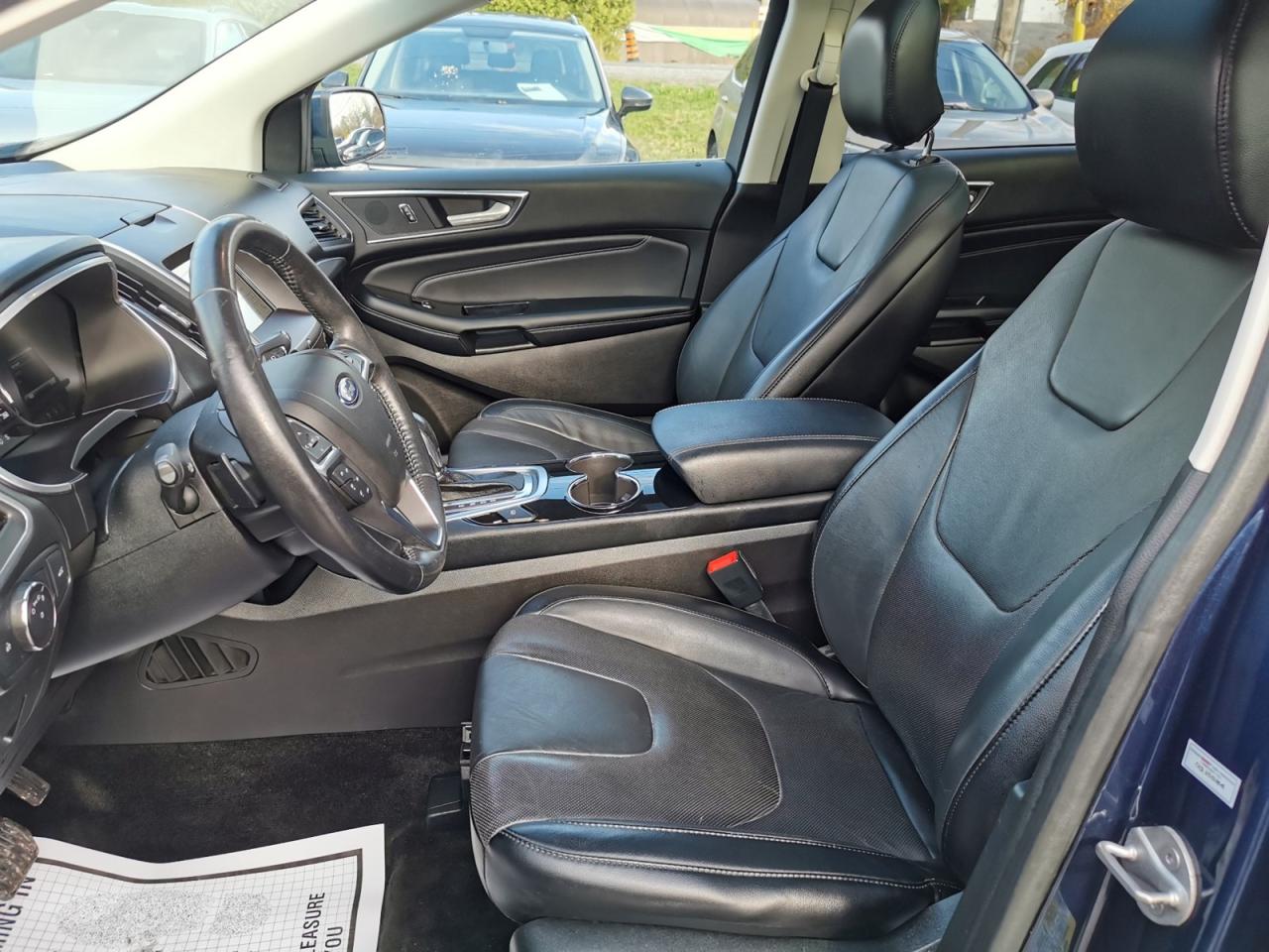 2017 Ford Edge Titanium - Photo #11