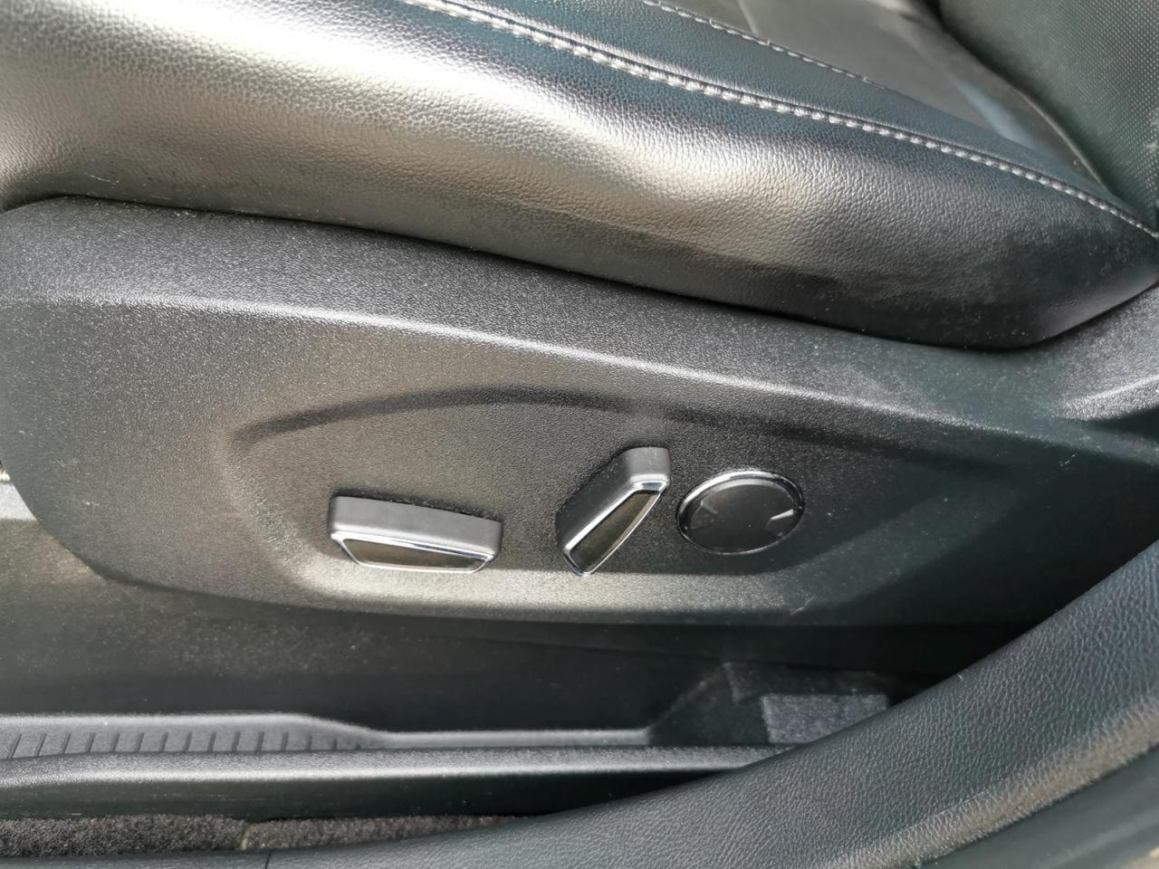 2017 Ford Edge Titanium - Photo #12