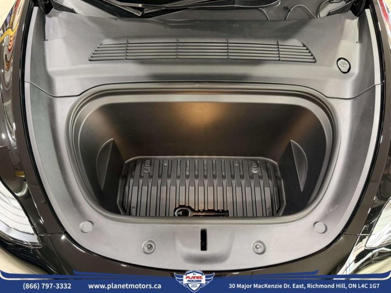 2024 Tesla Model Y LONG RANGE - Photo #12