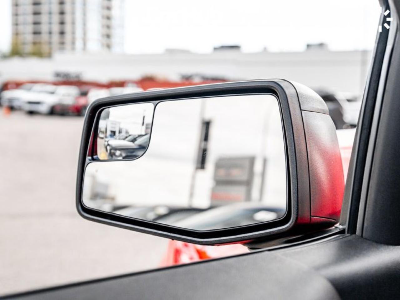 2023 Chevrolet Silverado 1500 Custom Trail Boss 157'' V8 Tonneau Cover Side Steps Power Seats Photo