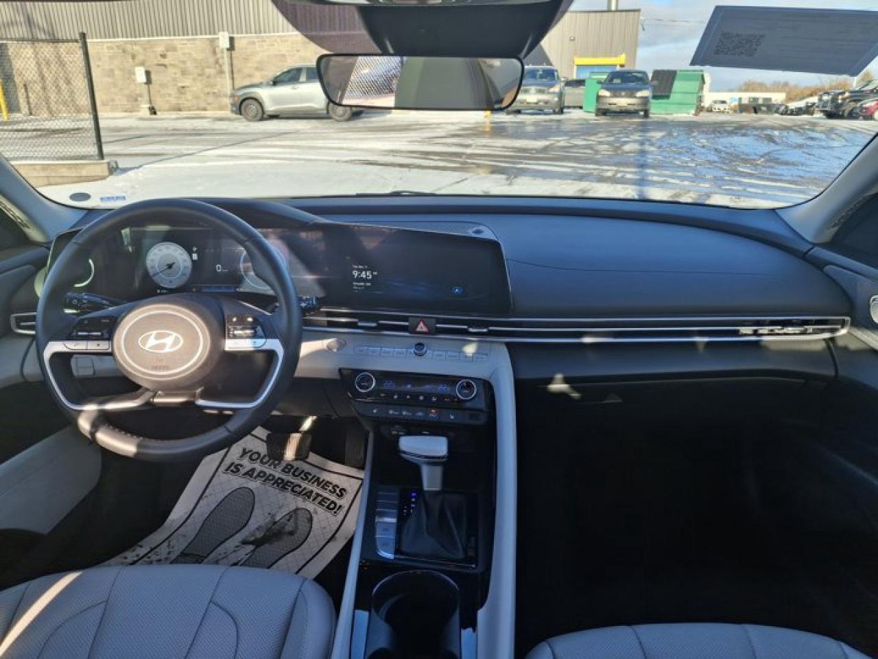 2025 Hyundai Elantra Luxury IVT | Leather | Sunroof | Heated Seats + Steering | Remote Start | Adaptive Cruise and More ! Photo