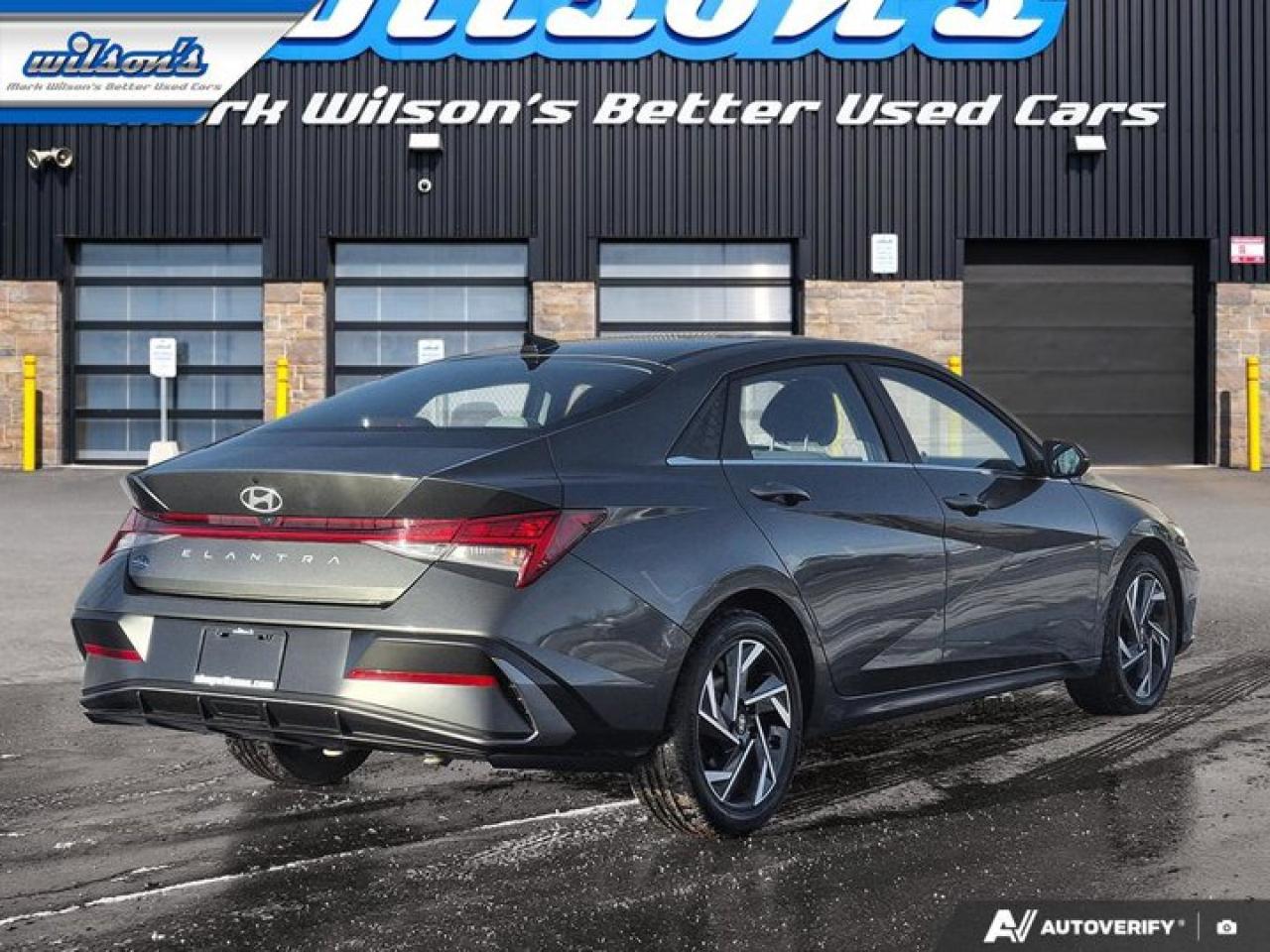 2025 Hyundai Elantra Luxury IVT | Leather | Sunroof | Heated Seats + Steering | Remote Start | Adaptive Cruise and More ! Photo4