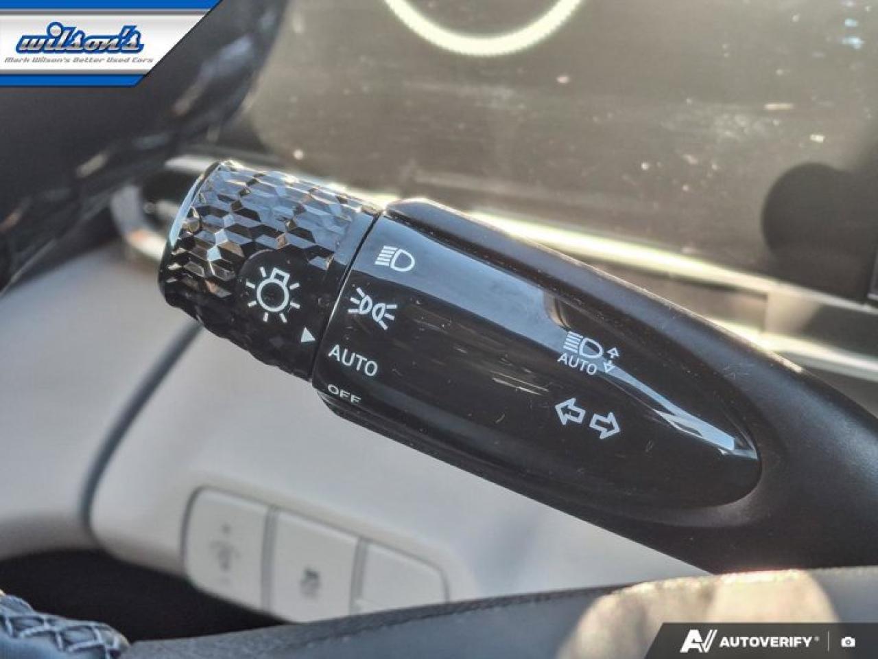 2025 Hyundai Elantra Luxury IVT | Leather | Sunroof | Heated Seats + Steering | Remote Start | Adaptive Cruise and More ! Photo