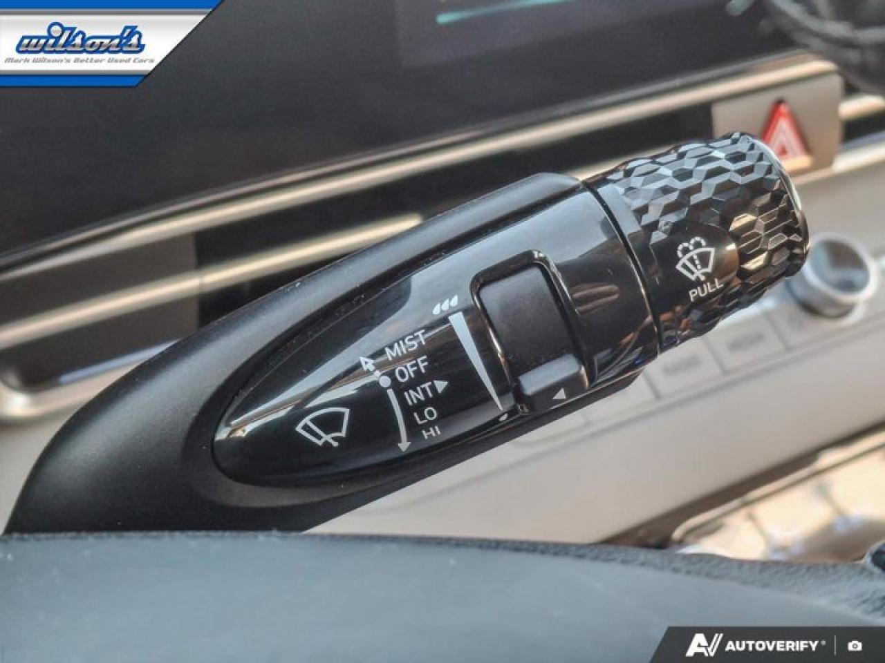 2025 Hyundai Elantra Luxury IVT | Leather | Sunroof | Heated Seats + Steering | Remote Start | Adaptive Cruise and More ! Photo