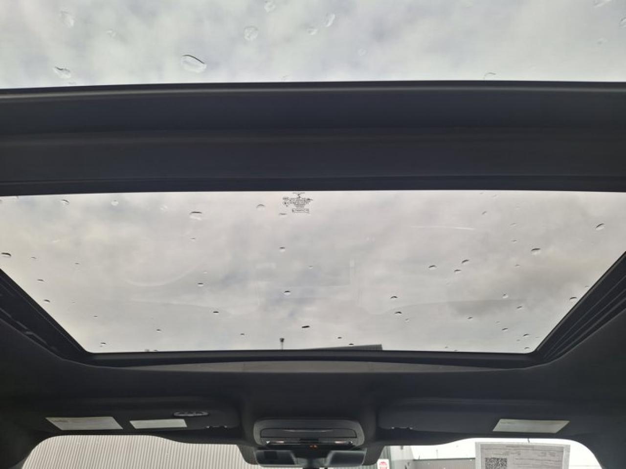 2022 Ford F-150 Lightning LARIAT | 511A | Extended Range Battery | Leather | Pano Roof | Tow Tech | 360 Camera and Much More ! Photo