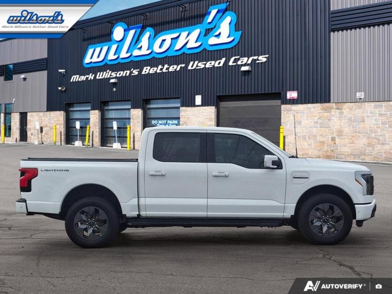 2022 Ford F-150 Lightning LARIAT | 511A | Extended Range Battery | Leather | Pano Roof | Tow Tech | 360 Camera and Much More ! Photo