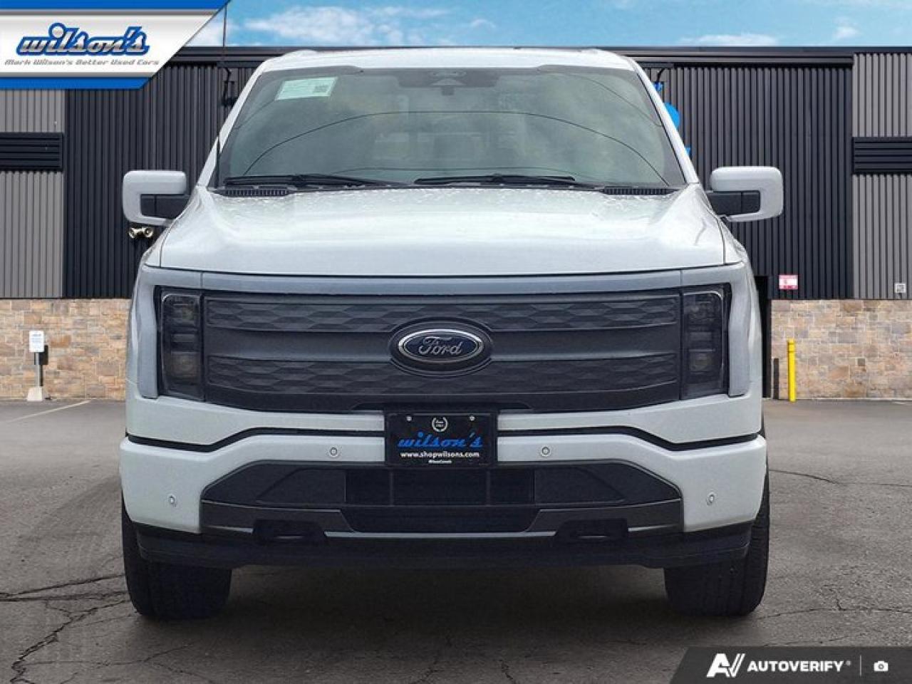 2022 Ford F-150 Lightning LARIAT | 511A | Extended Range Battery | Leather | Pano Roof | Tow Tech | 360 Camera and Much More ! Photo