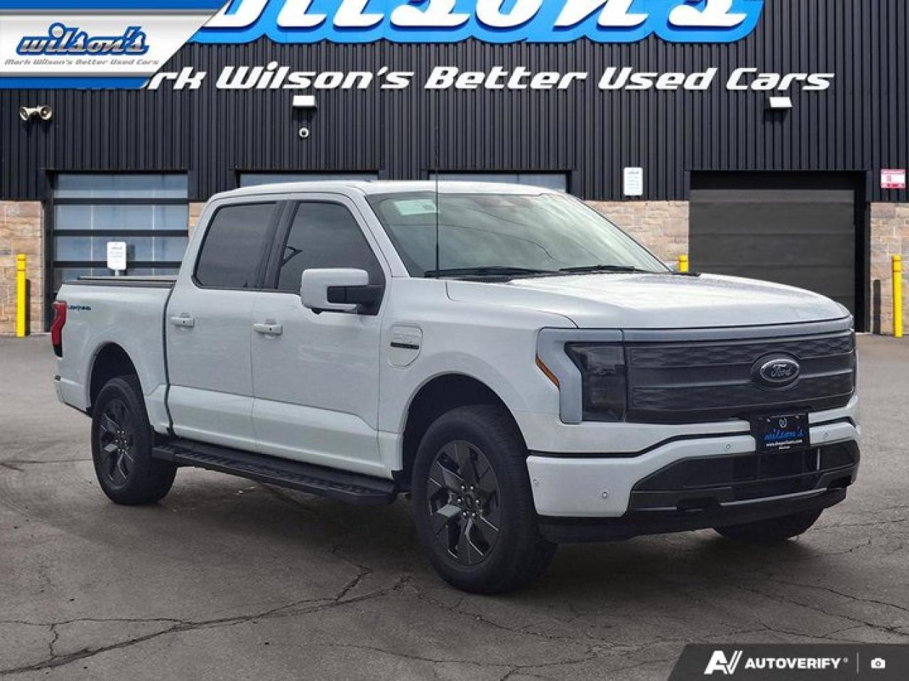 2022 Ford F-150 Lightning LARIAT | 511A | Extended Range Battery | Leather | Pano Roof | Tow Tech | 360 Camera and Much More ! Photo