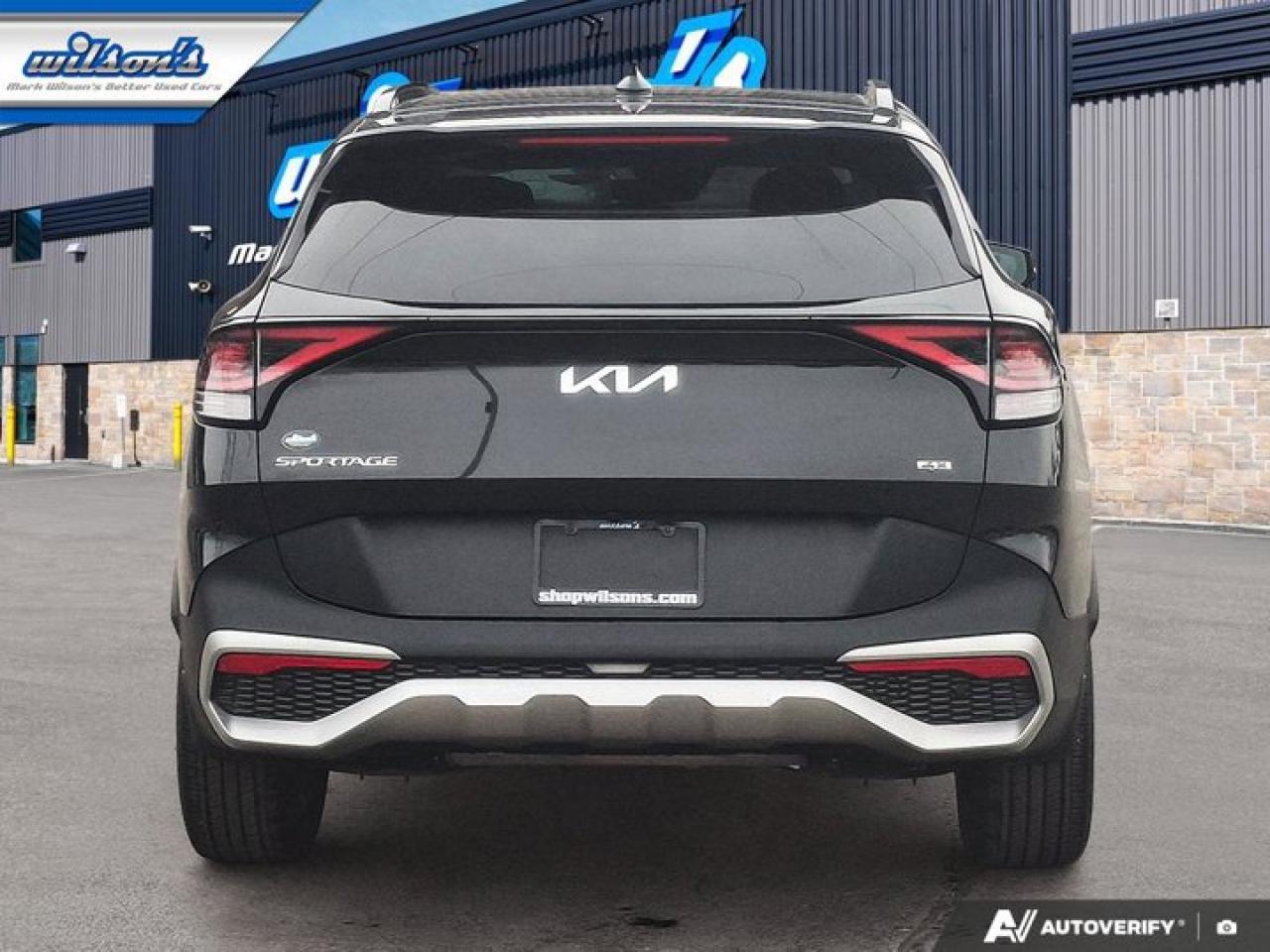 2024 Kia Sportage EX Premium AWD | Leather | Pano Roof | Navi | Heated Seats + Steering | Remote Start and Much More ! Photo3