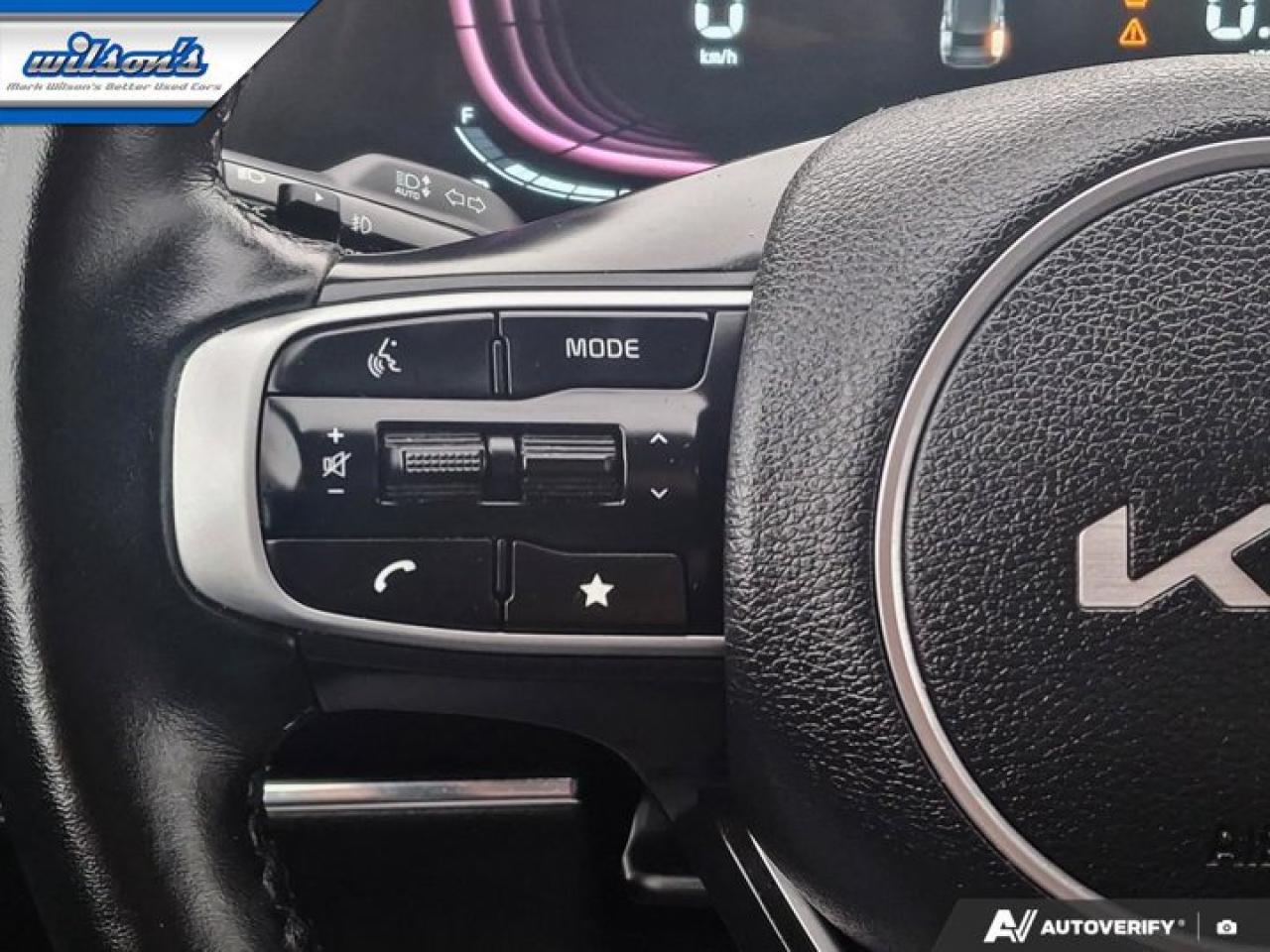 2024 Kia Sportage EX Premium AWD | Leather | Pano Roof | Navi | Heated Seats + Steering | Remote Start and Much More ! Photo