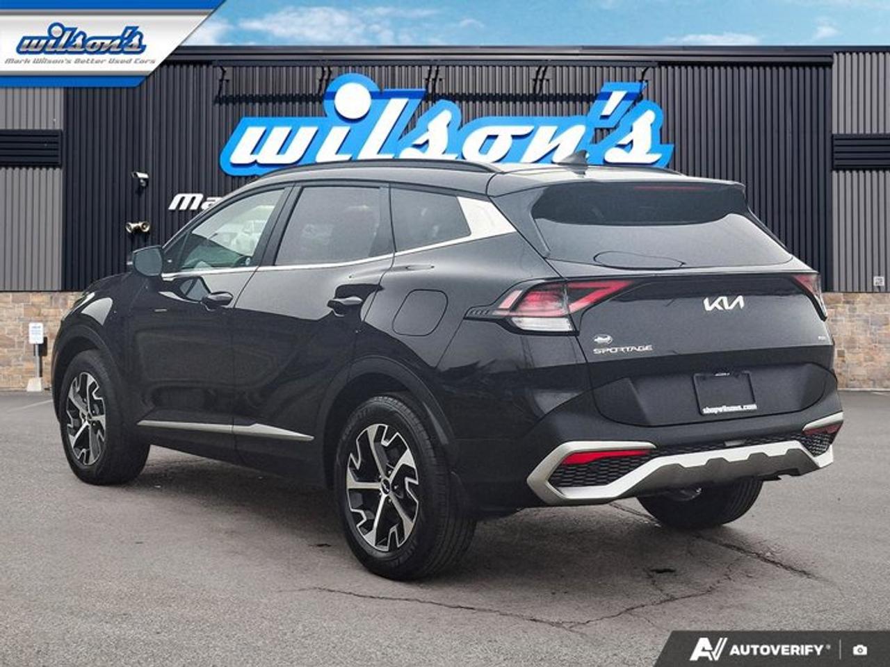 2024 Kia Sportage EX AWD | Leather | Pano Roof | Navi | Heated Seats + Steering | Remote Start and Much More ! Photo2