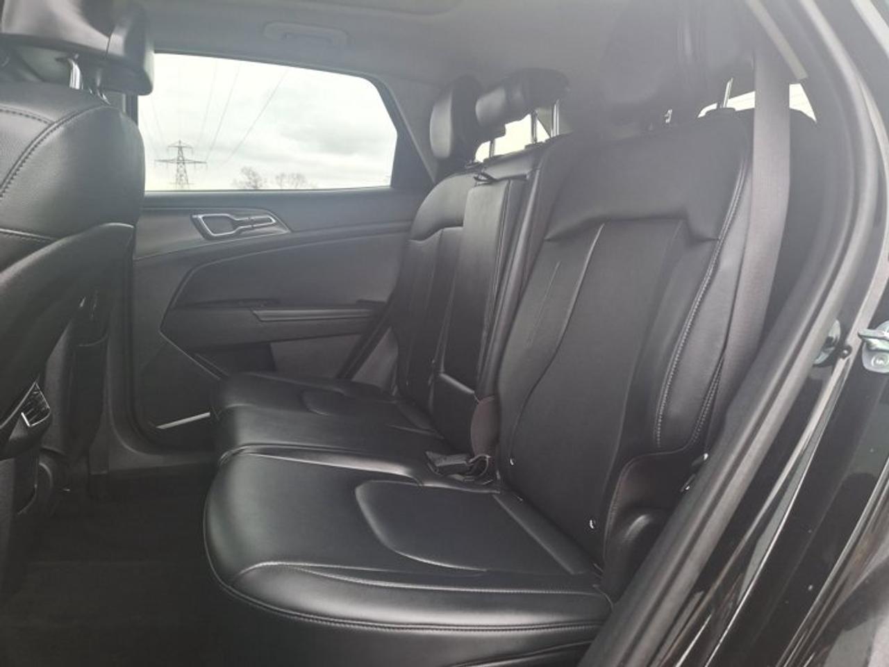 2024 Kia Sportage EX AWD | Leather | Pano Roof | Navi | Heated Seats + Steering | Remote Start and Much More ! Photo