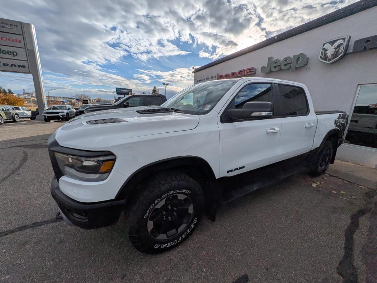 2022 RAM 1500 Rebel 4x4 Crew Cab 5'7" Box Photo3