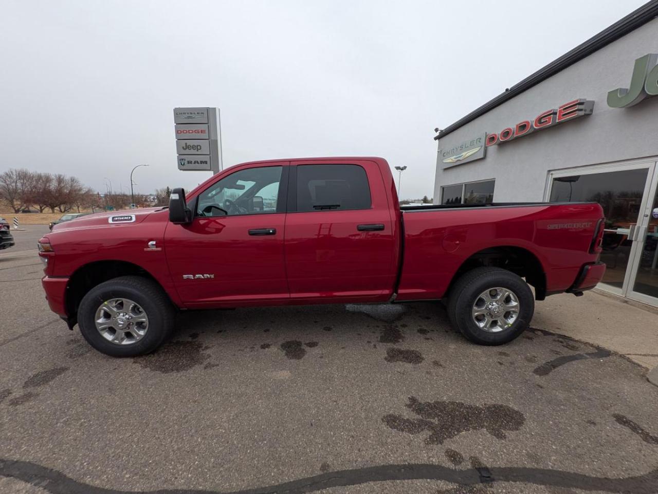 2026 RAM 3500 Big Horn 4x4 Crew Cab 6'4" Box Photo3