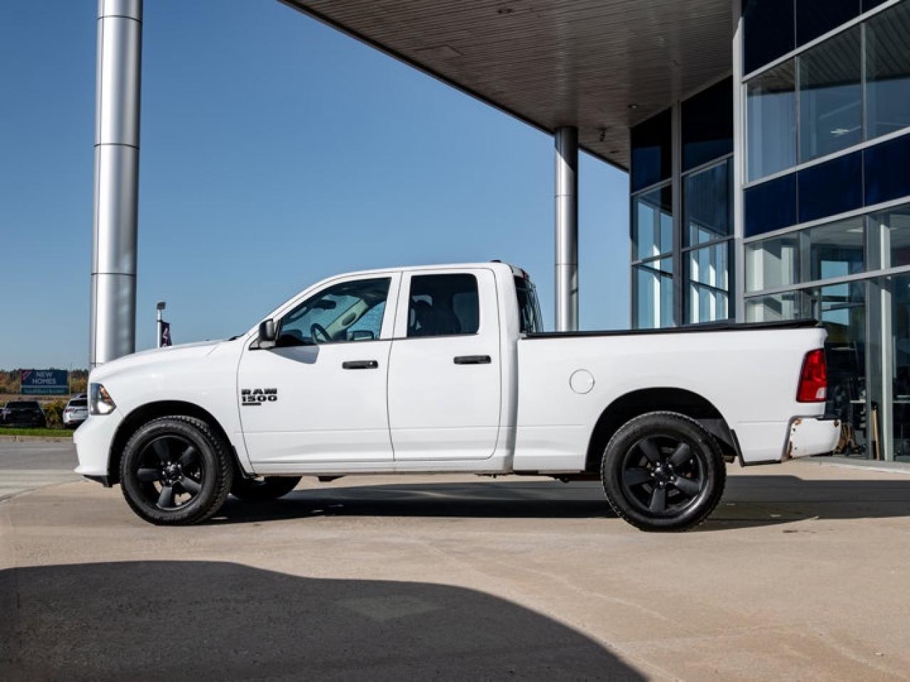 2021 RAM 1500 Classic EXPRESS Photo