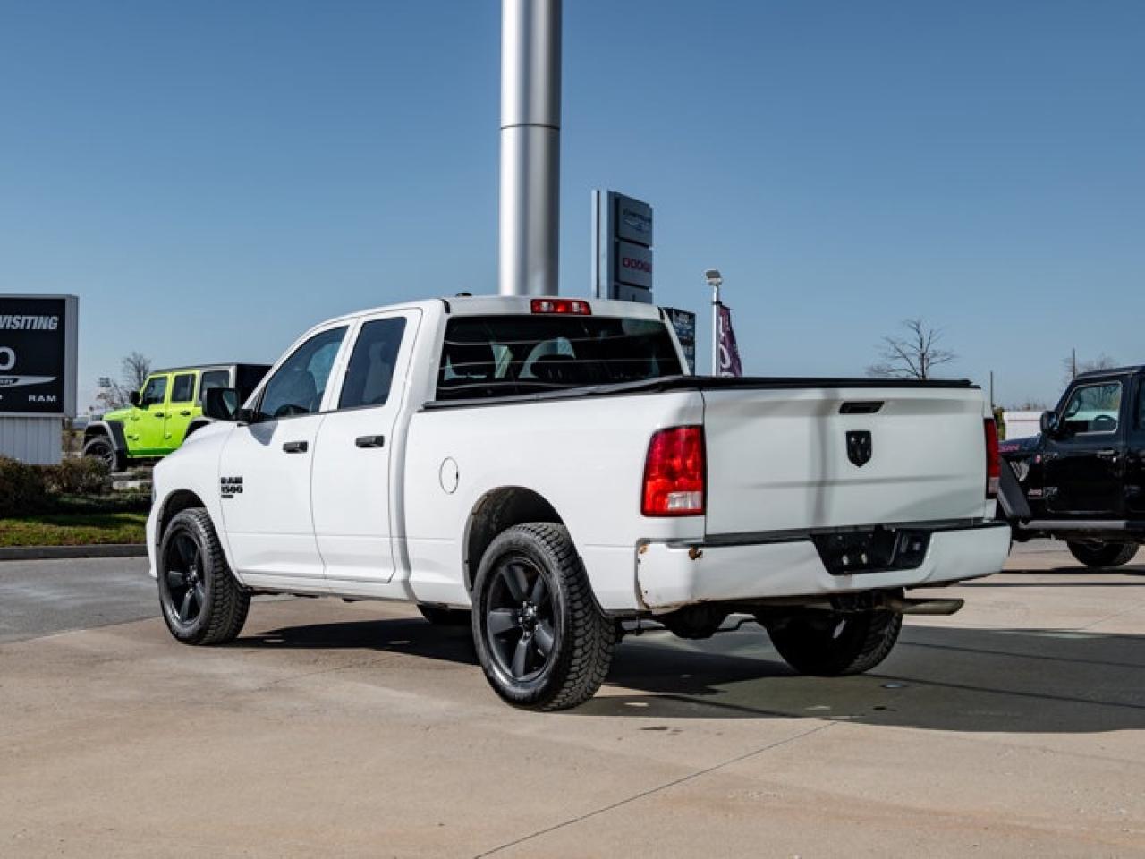 2021 RAM 1500 Classic EXPRESS Photo