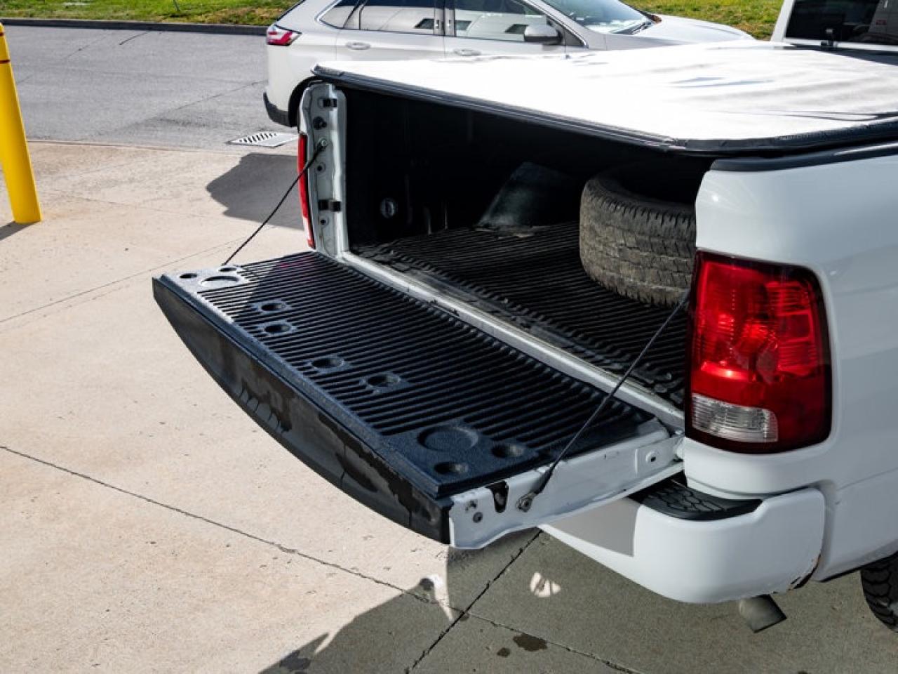 2021 RAM 1500 Classic EXPRESS Photo