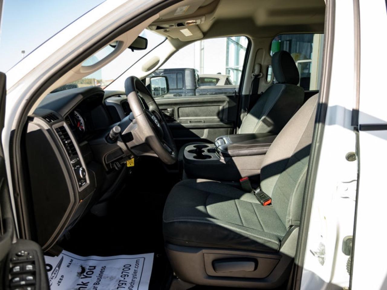 2021 RAM 1500 Classic EXPRESS Photo