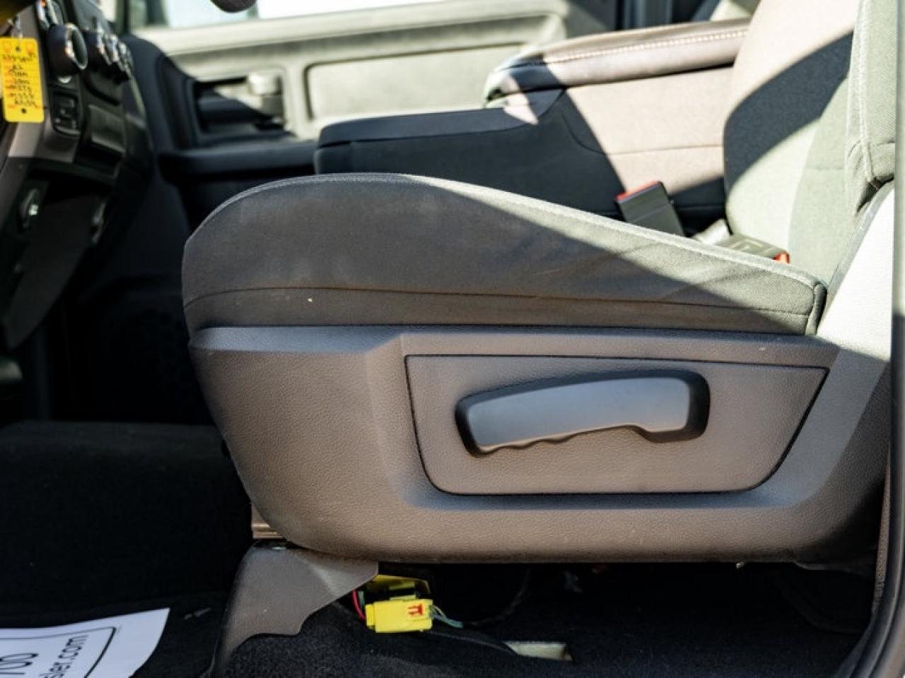 2021 RAM 1500 Classic EXPRESS Photo