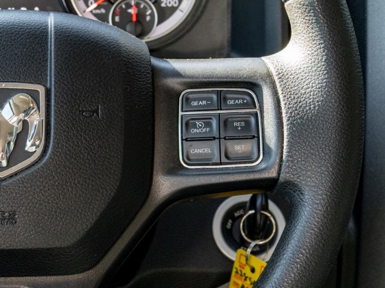 2021 RAM 1500 Classic EXPRESS Photo