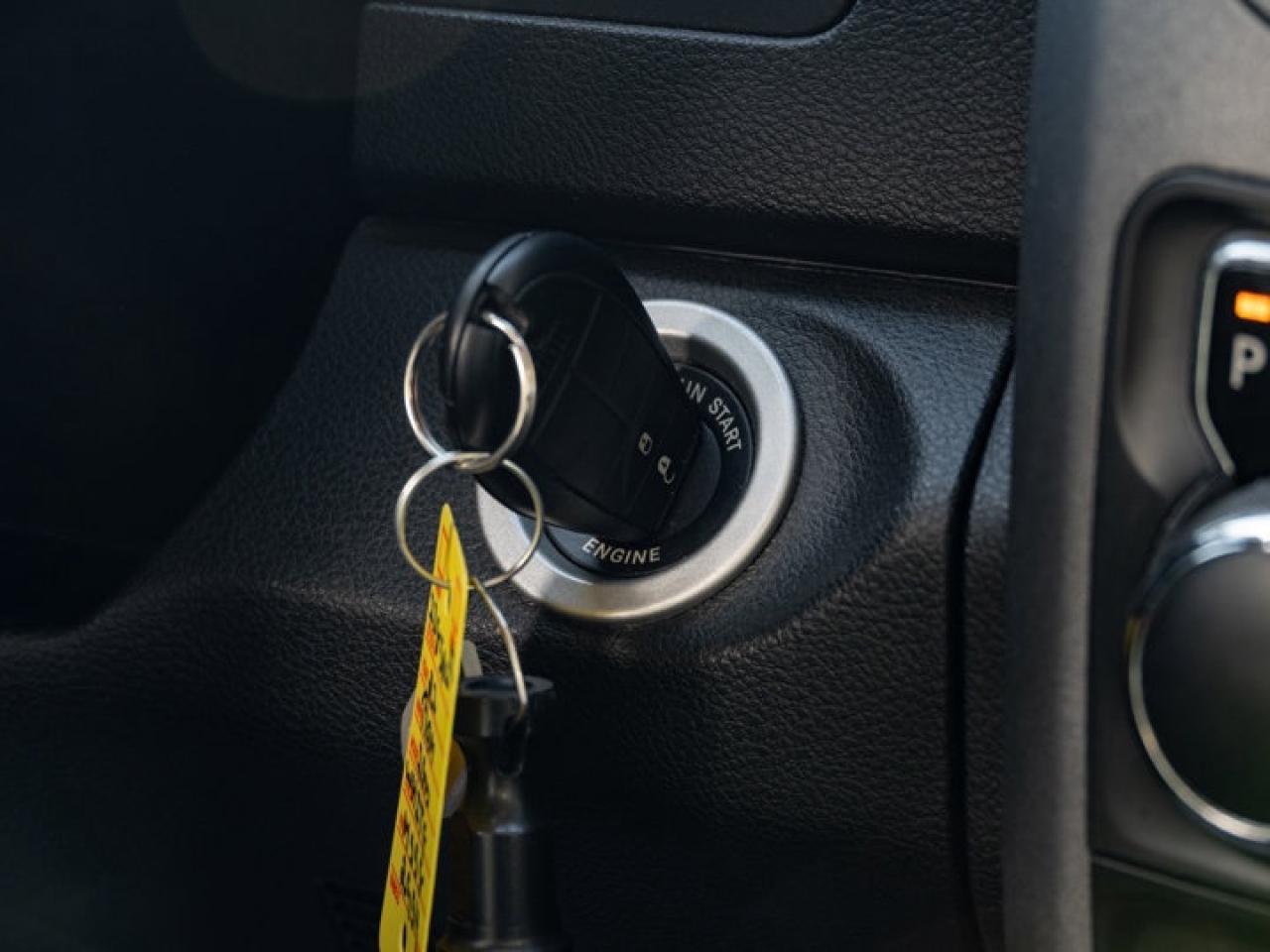 2021 RAM 1500 Classic EXPRESS Photo