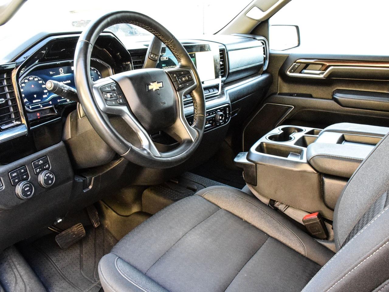 2023 Chevrolet Silverado 1500 Crew Cab Short Box 4-Wheel Drive LT Photo