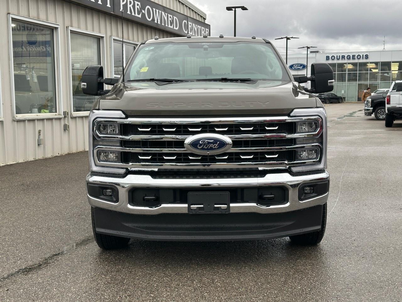 2026 Ford F-250 Super Duty SRW LARIAT 4WD CREW CAB 6.75' BOX Photo2