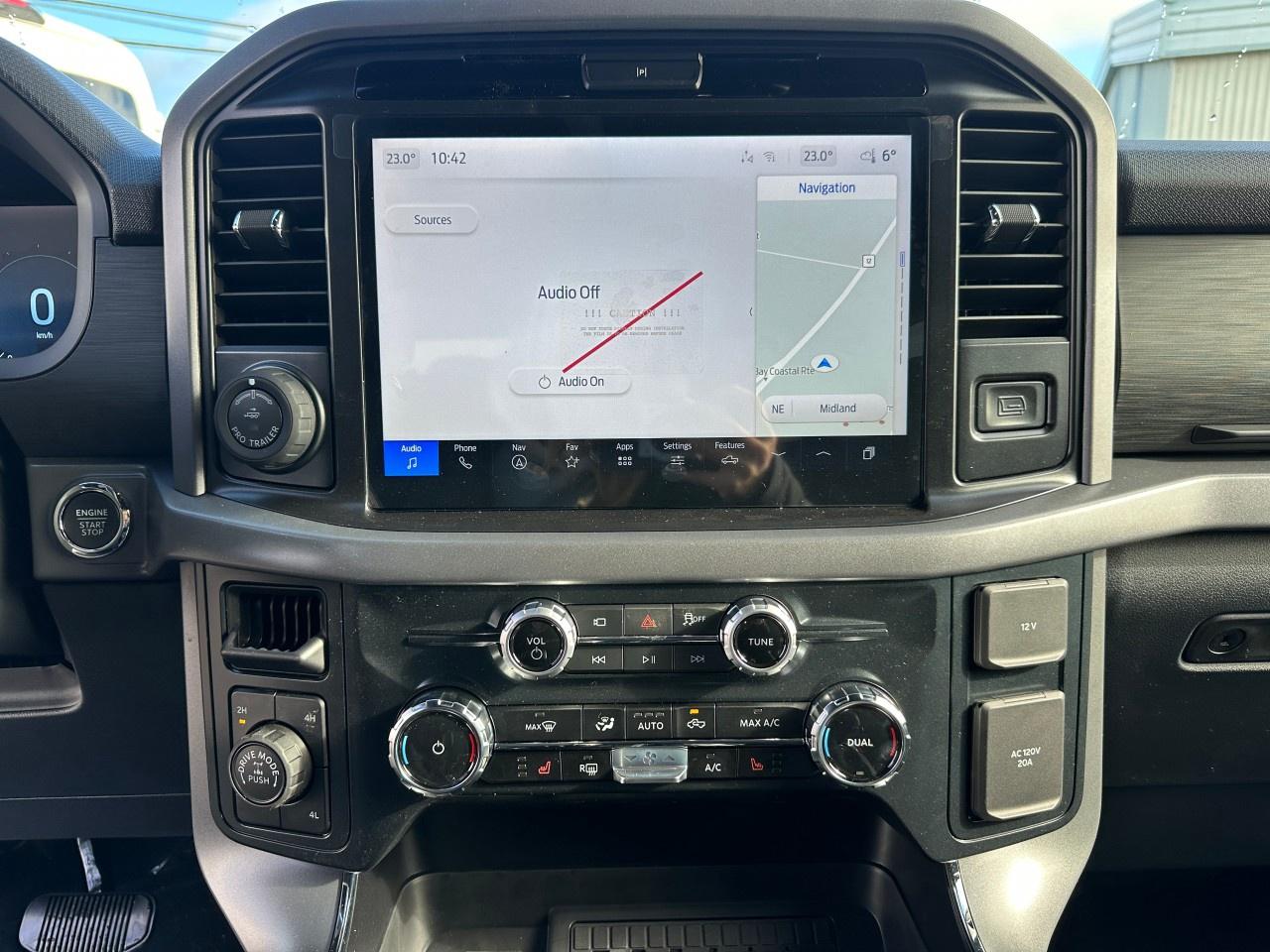 2025 Ford F-150 XLT 4WD SuperCrew 5.5' Box Photo