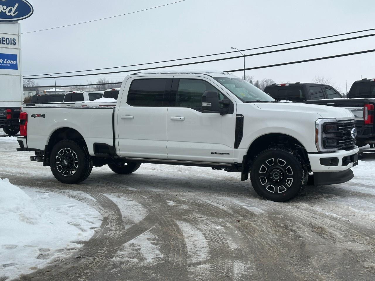 2026 Ford F-350 Super Duty SRW PLATINUM 4WD CREW CAB 6.75' BOX Photo4