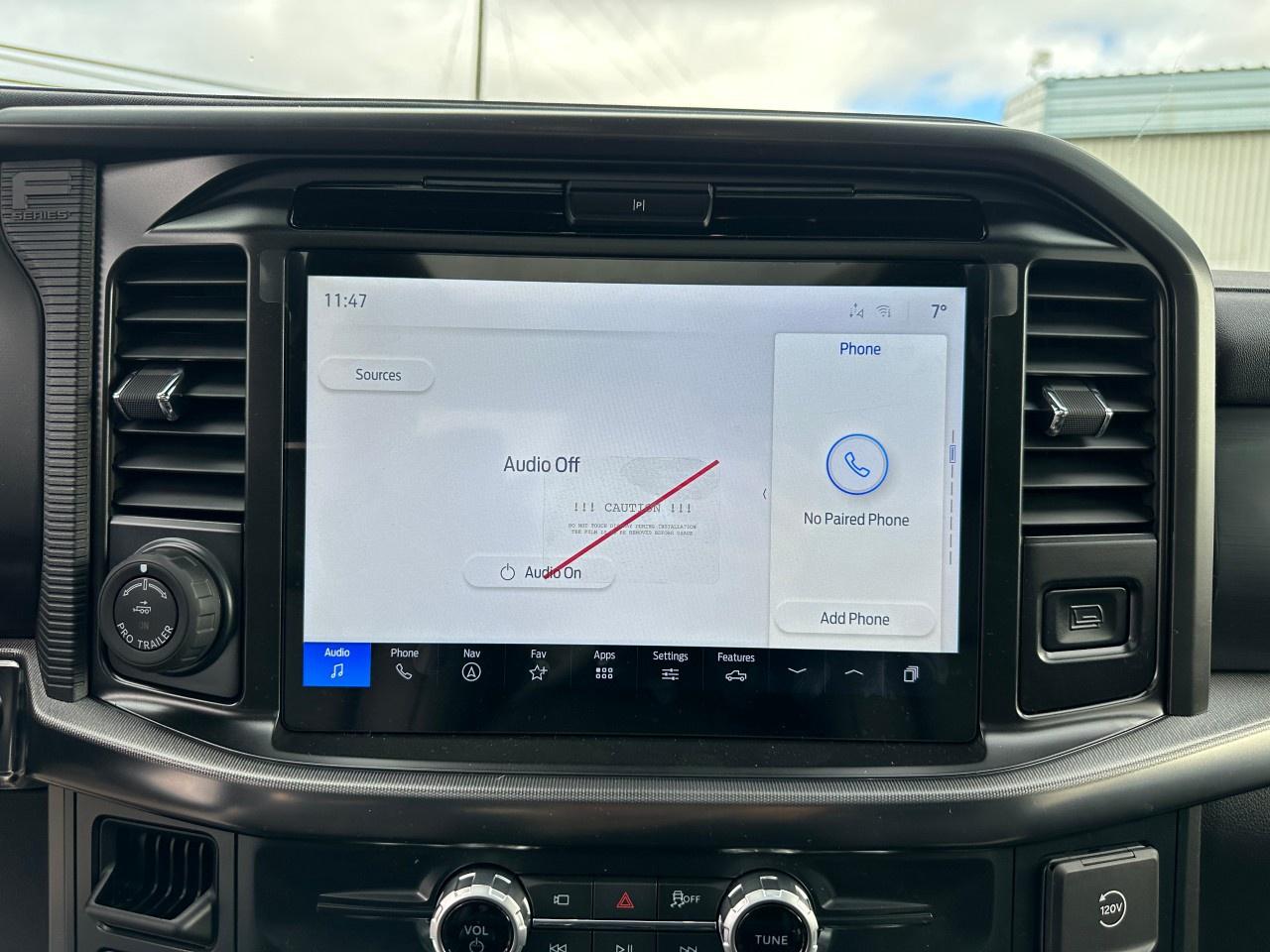 2025 Ford F-150 Lariat 4WD SuperCrew 5.5' Box Photo