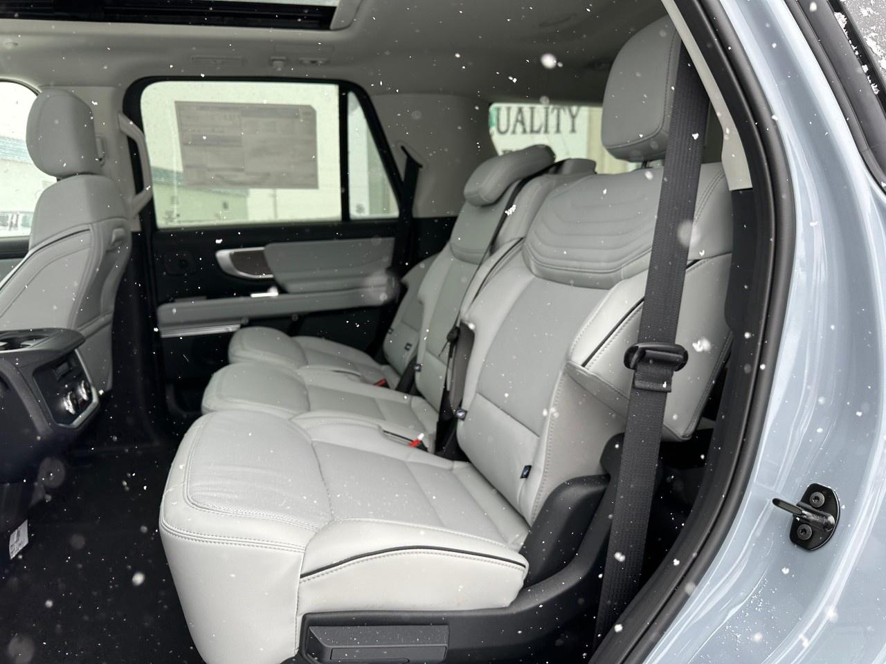 2025 Ford Expedition Platinum 4x4 Photo