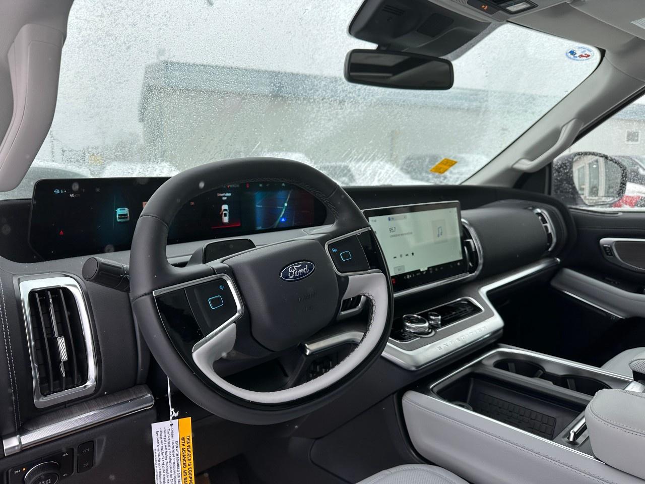 2025 Ford Expedition Platinum 4x4 Photo