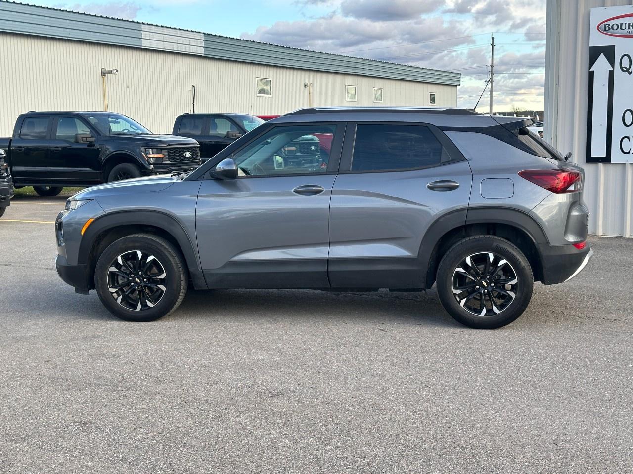 2021 Chevrolet TrailBlazer AWD 4dr LT Photo