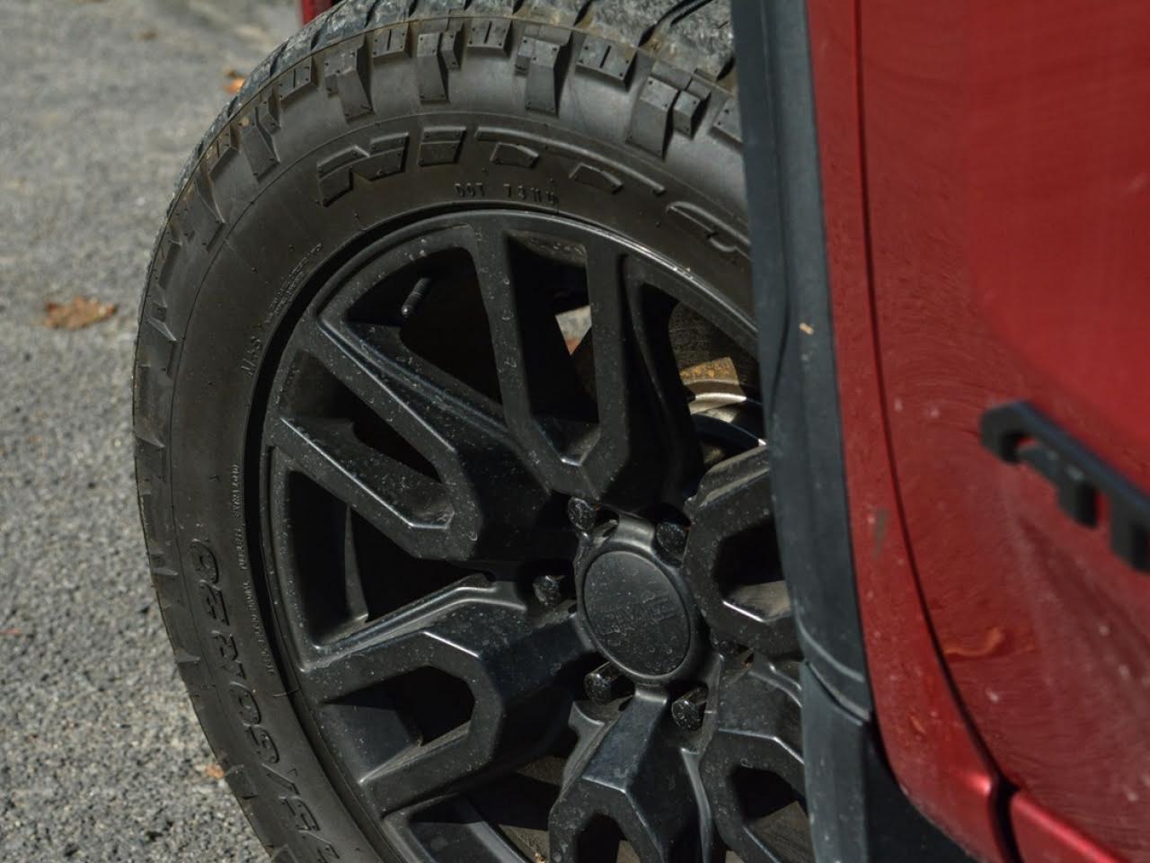 2019 GMC Sierra 1500 AT4 Photo