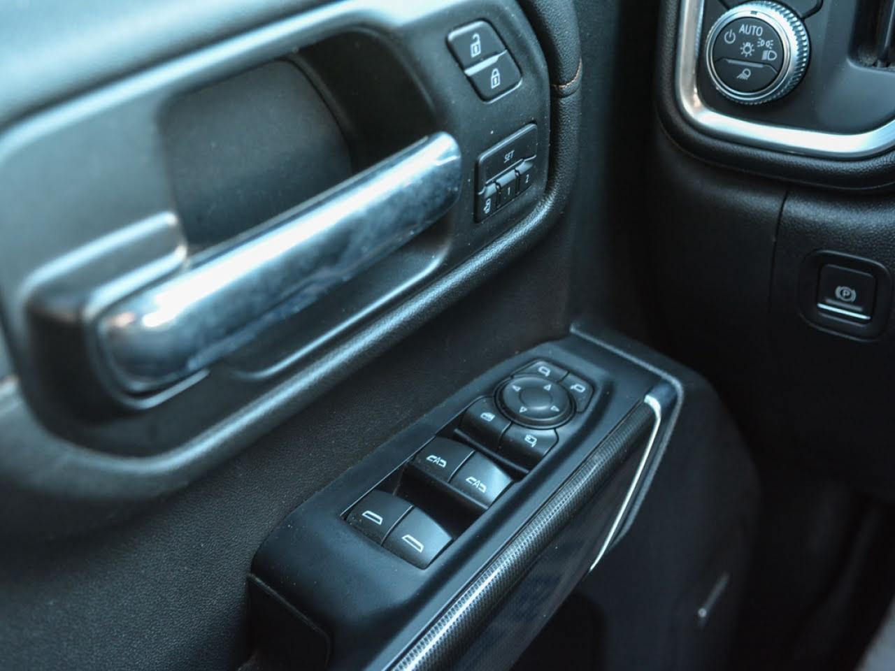 2019 GMC Sierra 1500 AT4 Photo