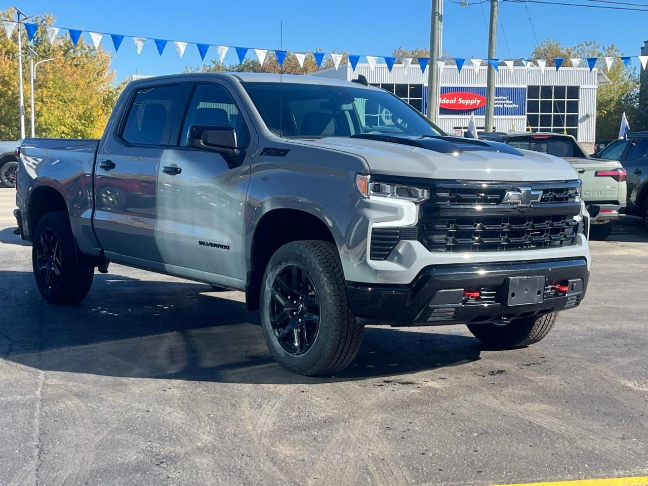 2024 Chevrolet Silverado 1500 Crew Cab Standard Box 4-Wheel Drive LT Trail Boss Photo