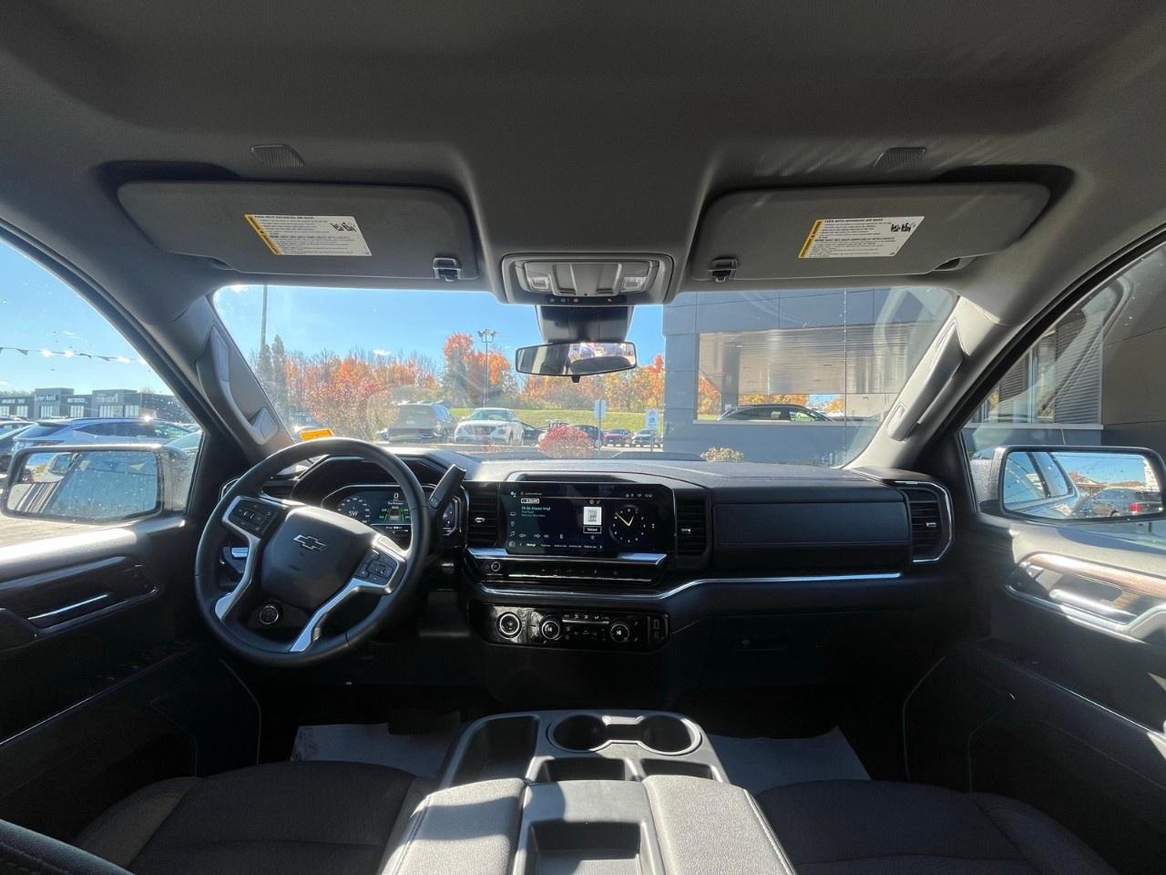 2024 Chevrolet Silverado 1500 Crew Cab Standard Box 4-Wheel Drive LT Trail Boss Photo