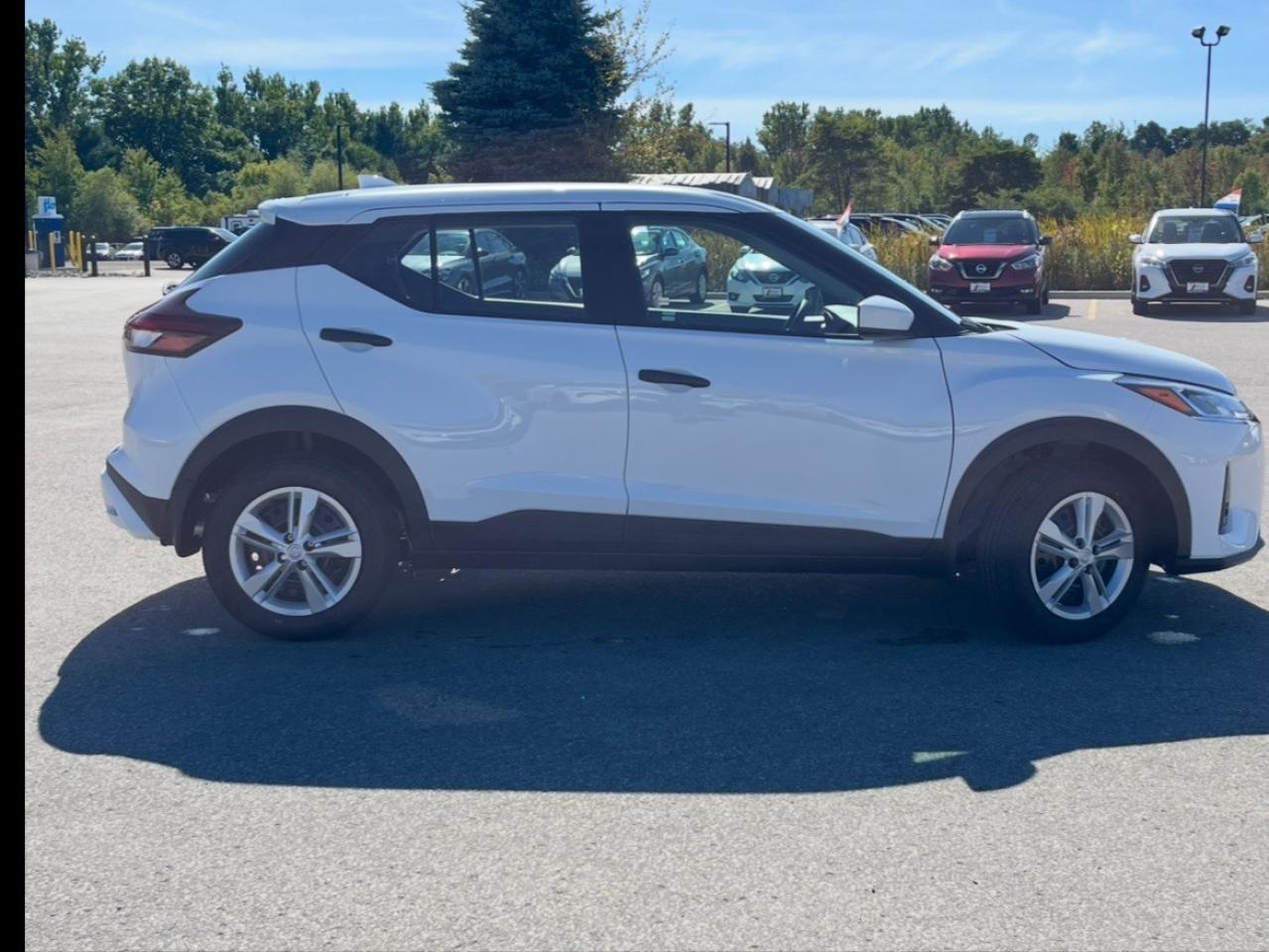 2025 Nissan Kicks Play S FWD Photo