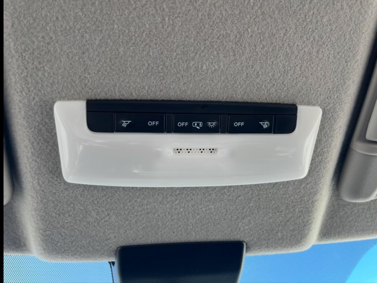 2025 Nissan Kicks Play S FWD Photo