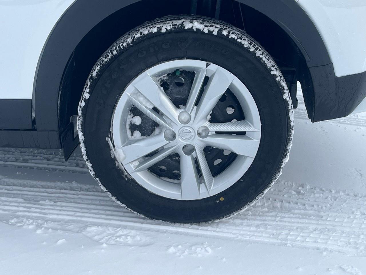 2025 Nissan Kicks Play S FWD Photo