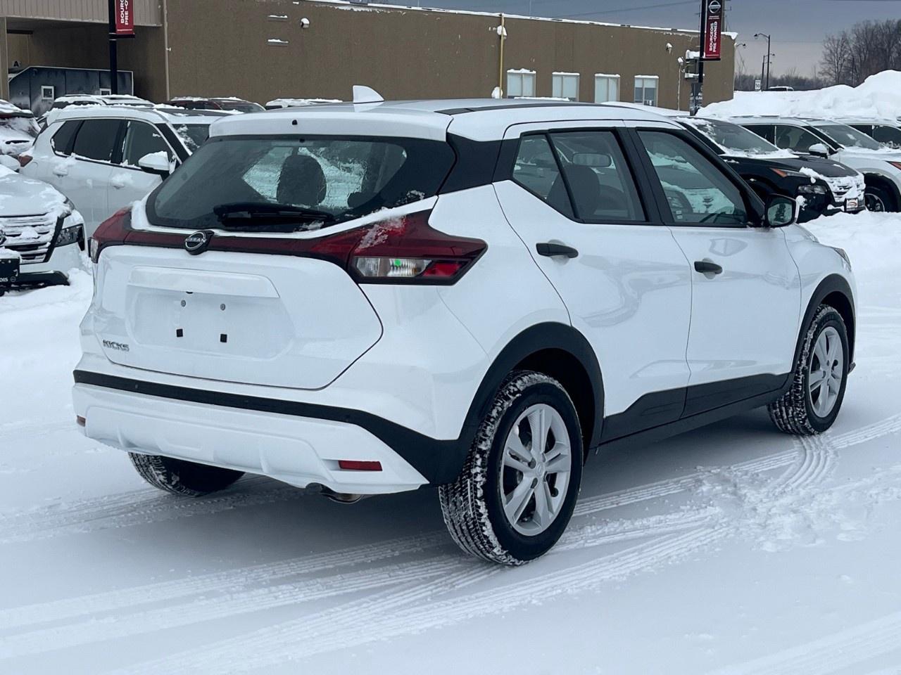 2025 Nissan Kicks Play S FWD Photo