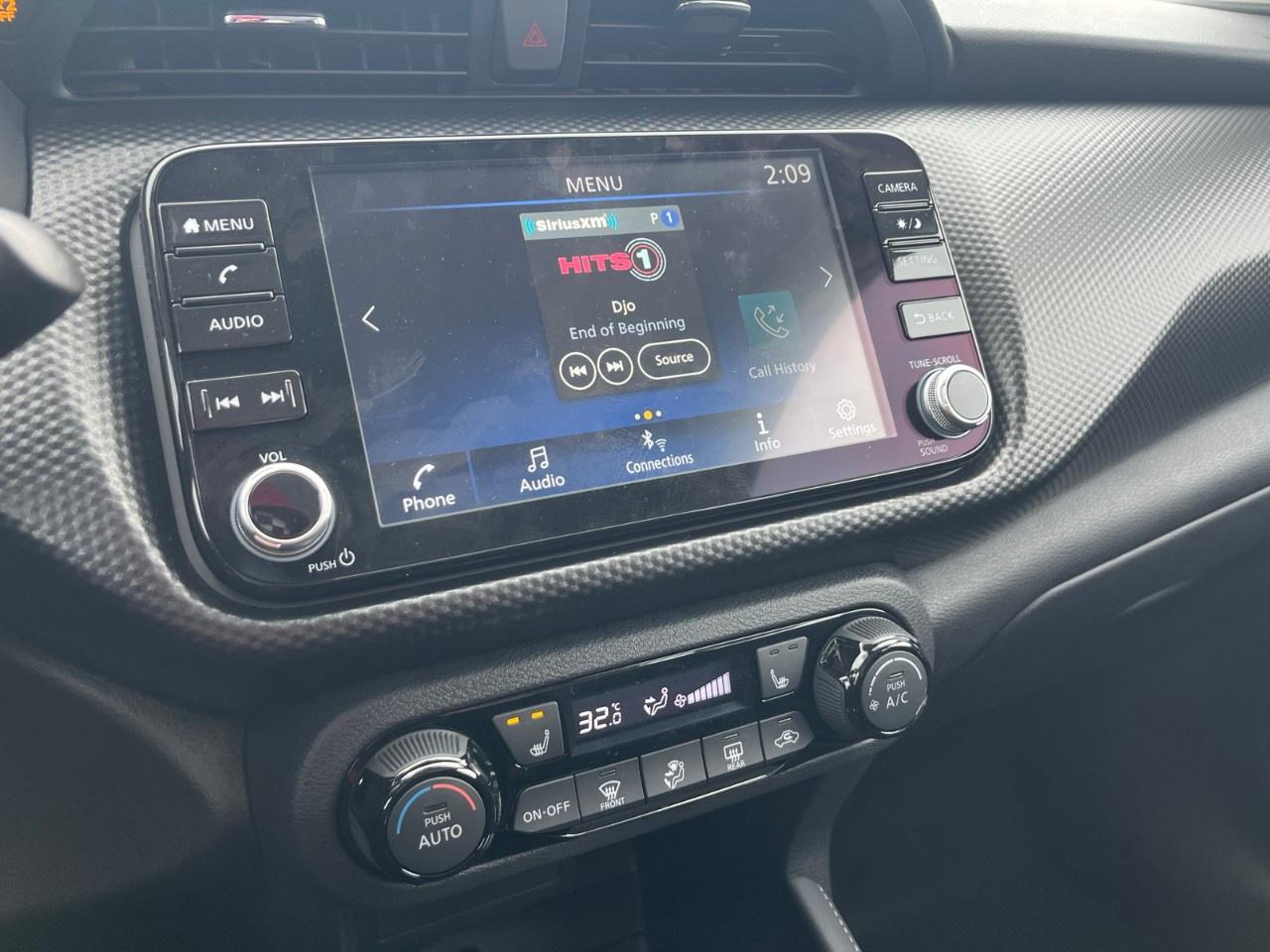 2025 Nissan Kicks Play SV FWD Photo