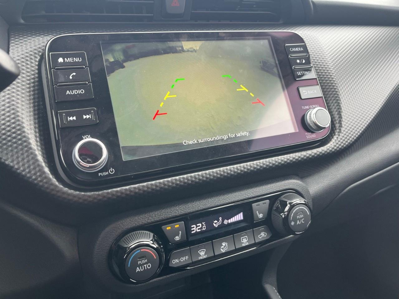 2025 Nissan Kicks Play SV FWD Photo