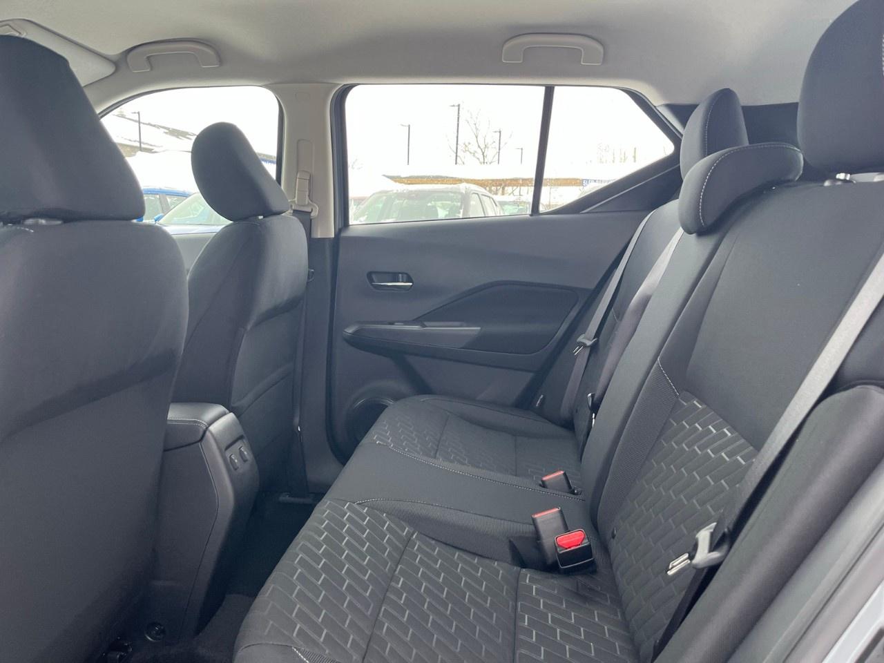 2025 Nissan Kicks Play SV FWD Photo