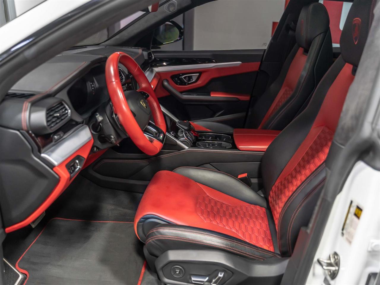 2019 Lamborghini Urus 4 PASSENGER|NIGHT VISION|MASSAGE|B&O 3D|23INCH Photo